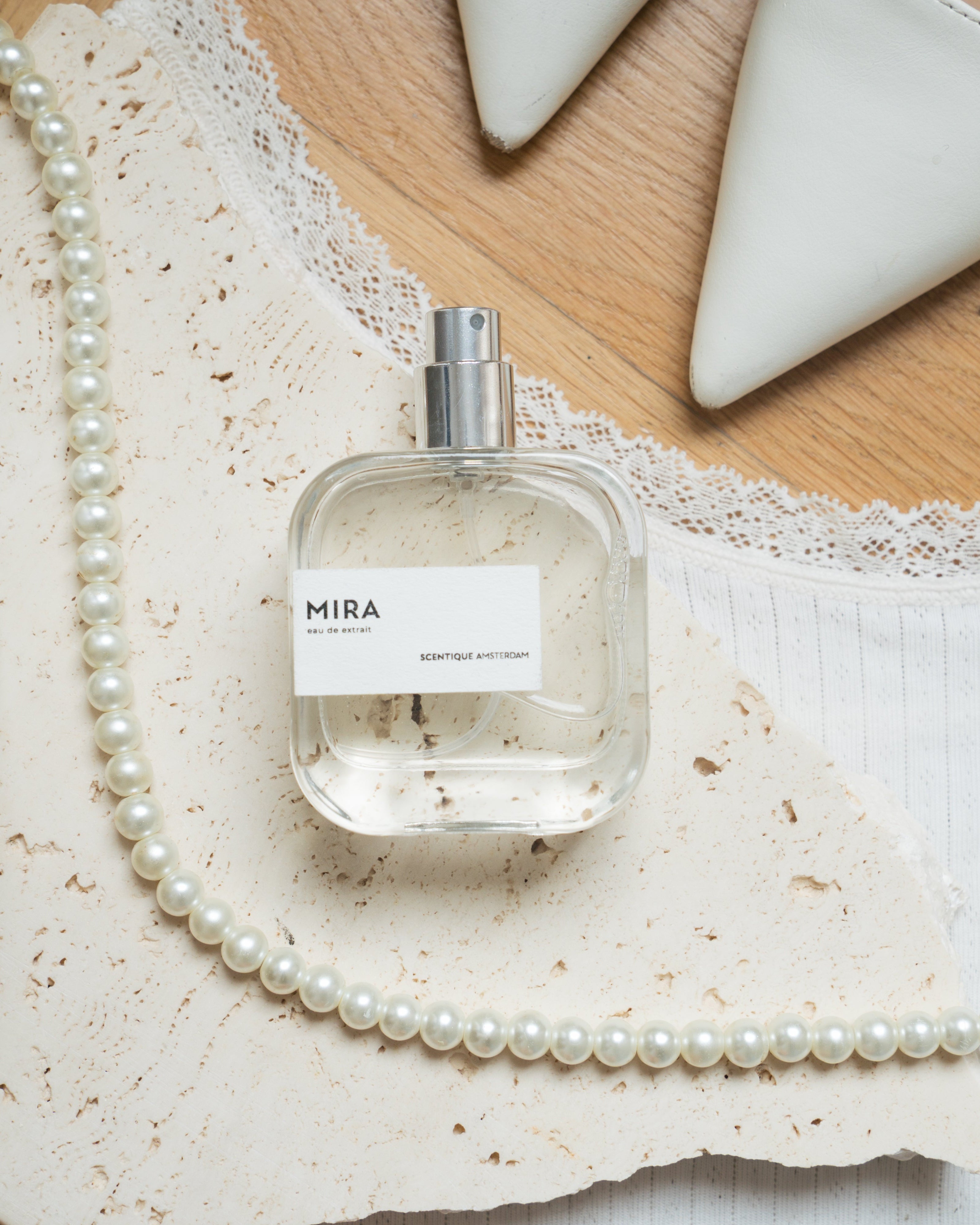 Dupe Byredo Blanche. Gemaakt door Scentique Amsterdam. Te koop voor slechts 34,95