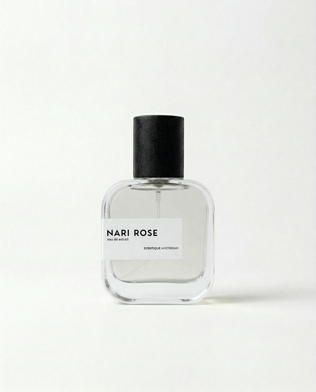 Parfum geïnspireerd op Valentino Born in Roma Donna. Alternatief voor Valentino Born in Roma Donna gemaakt door Scentique Amsterdam