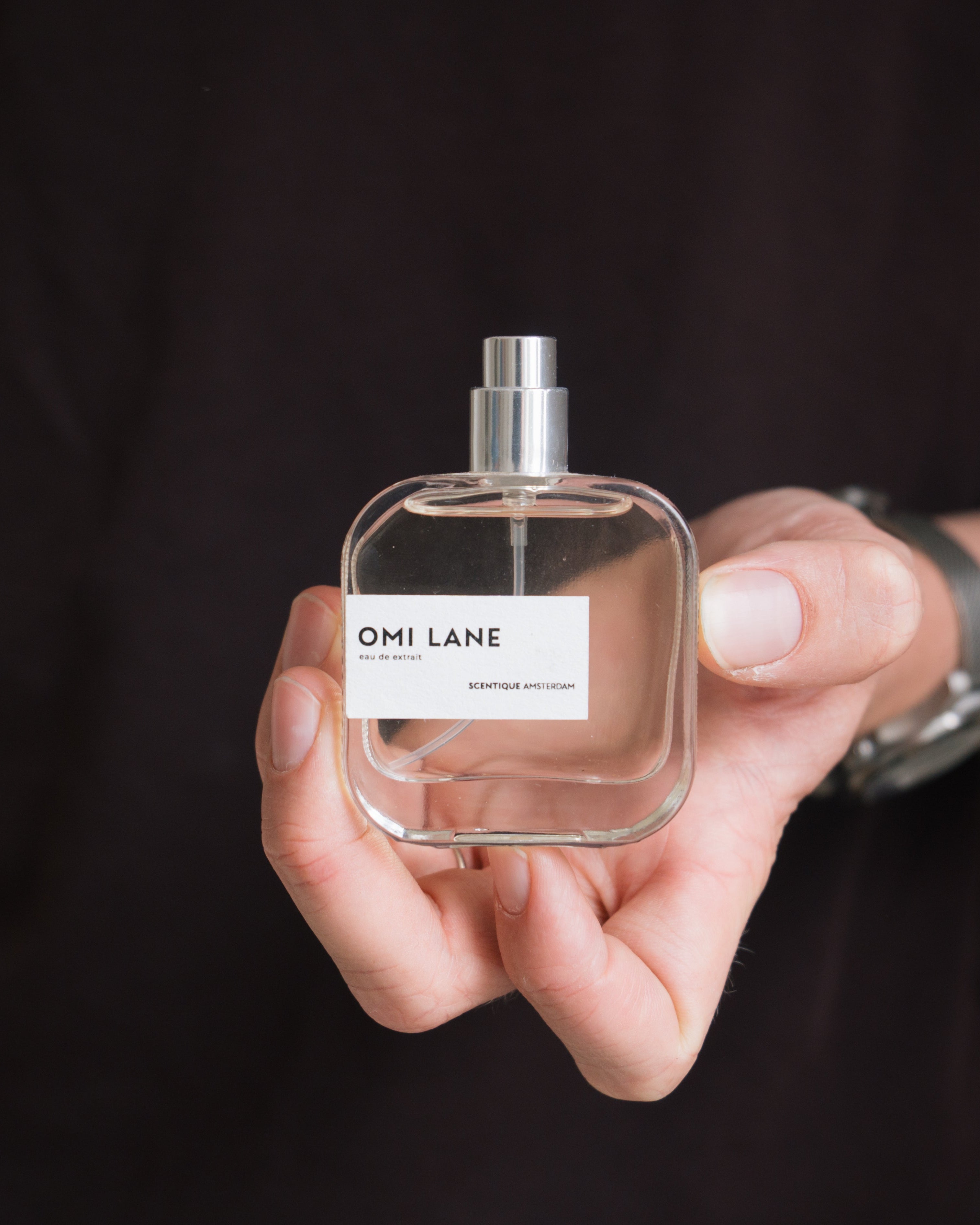 Omi lane is een dupe van Tom Ford Ombré Leather gemaakt door Scentique Amsterdam. Gemaakt voor slechts €34,95